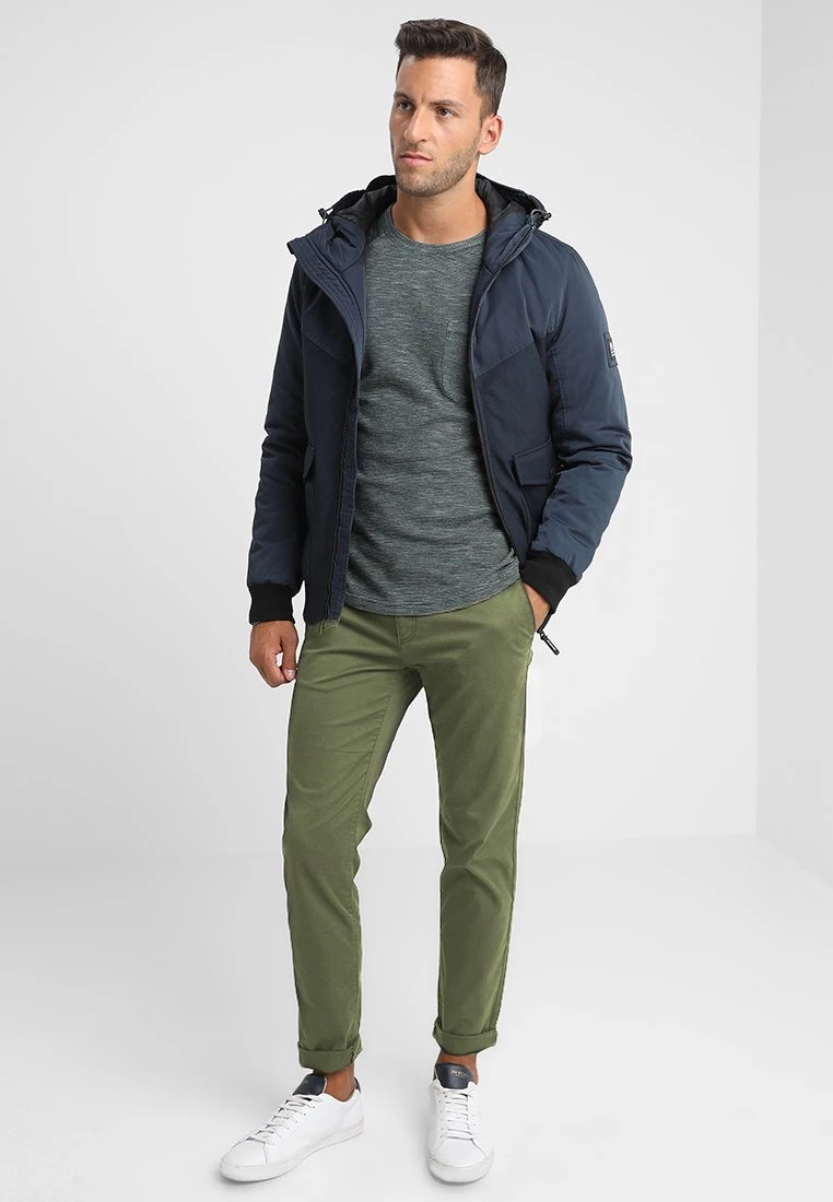 Pier One Chino - Dark Green 2 Pier One Chino - Dark Green - Afbeelding 2
