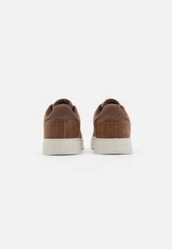 Pier One Unisex - Sneakers Laag - Cognac -Pier One 8fc46a00bfc54014b9ab0c4b860fd9e9