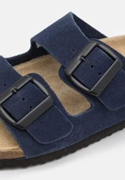 Pier One Leather Unisex - Pantoffels - Dark Blue 11 Pier One Leather Unisex - Pantoffels - Dark Blue -Pier One a5a88158e25a4eb4b3e59dc262861c25