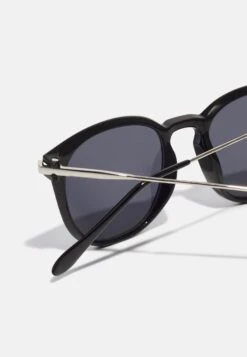 Pier One Zonnebril - Black 6 Pier One Zonnebril - Black -Pier One e1238979fc144555bfd451a98b4e6bbf