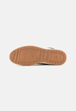 Pier One Sneakers Hoog - Cognac 10 Pier One Sneakers Hoog - Cognac -Pier One eafa0ed86a51400d8543561b89d4c2c7